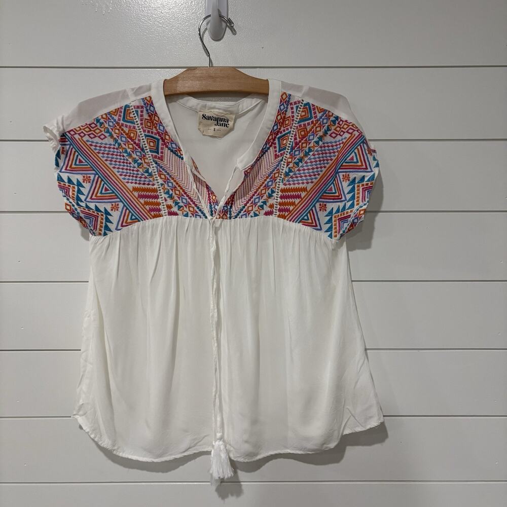Savanna Jane | Top Embroidered Short Sleeve White Pullover BOHO- Size Small